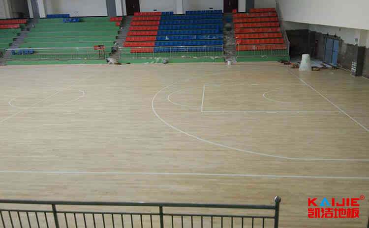 篮球场木地板是什么