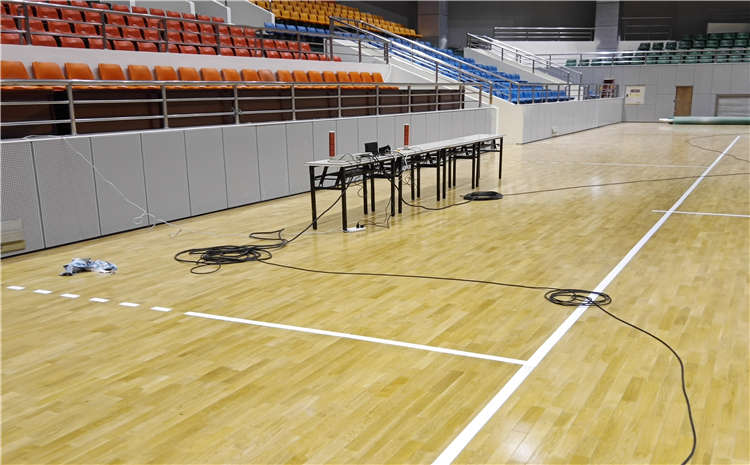 重庆铜陵金龙体育馆木地板