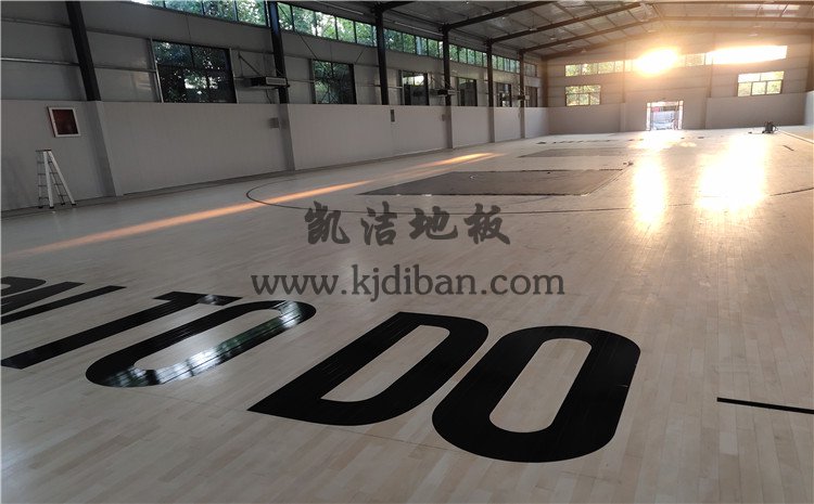 山东兰陵代村LA动力篮球馆木地板项目-凯洁实木运动地板厂家